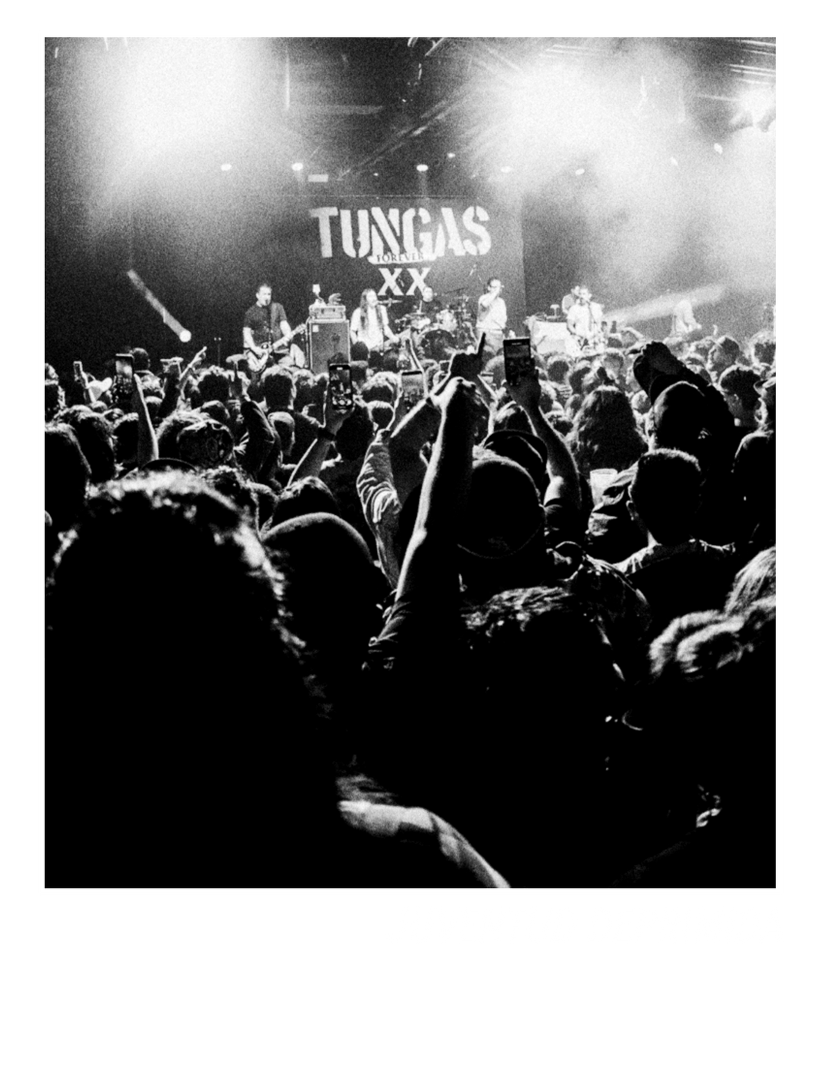 Playera Tungas | Foto "Juventud Deprimida"